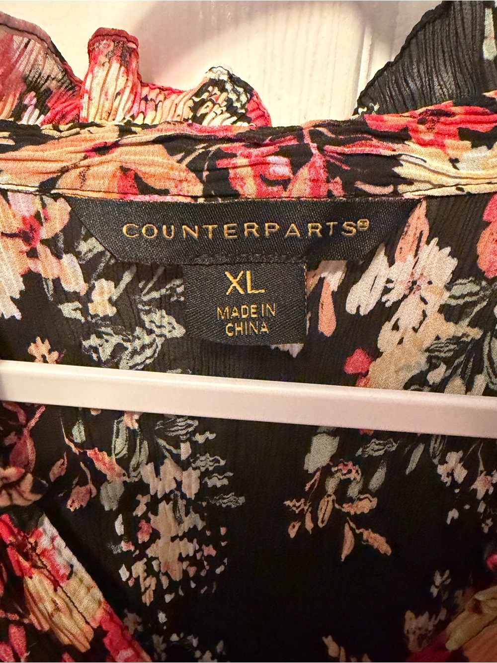 Counterparts Black Floral Ruffle-Neck Blouse with Red & Pink Blooms-XL NWOT - Picture 4 of 6